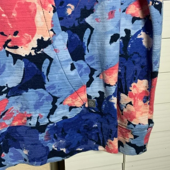 Fabletics Blue and Pink Floral Quarter-Zip Sweatshirt - Picture 3 of 10